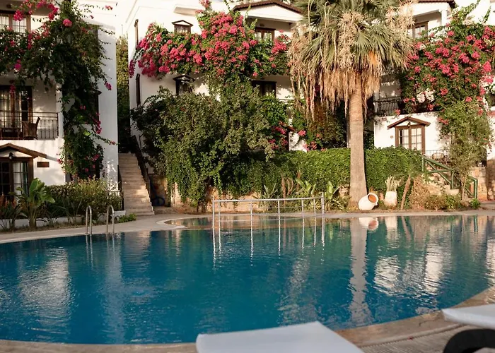 Mare Garden 酒店 阿克亚拉尔