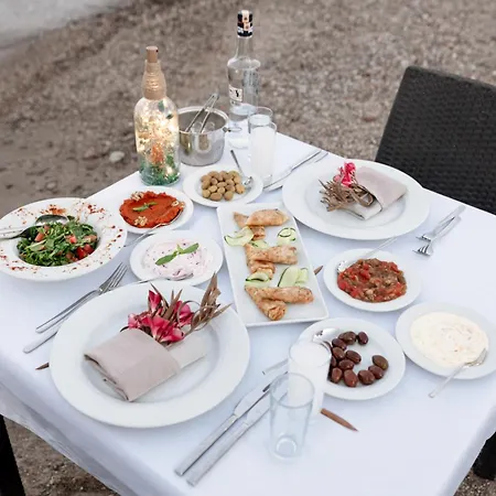 מלון Mare Garden *