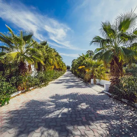 מלון Mare Garden אקיארלר
