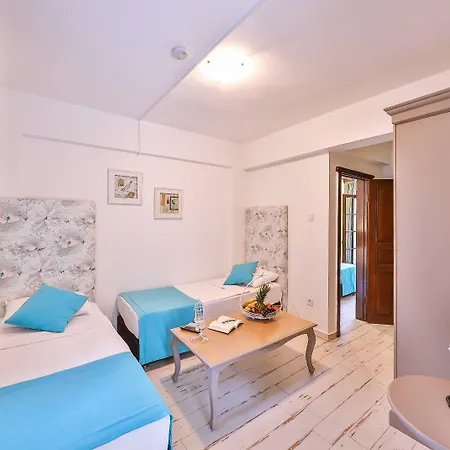 Mare Garden אקיארלר