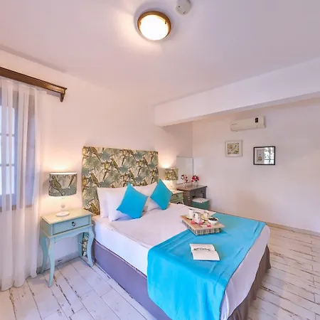 Mare Garden מלון אקיארלר